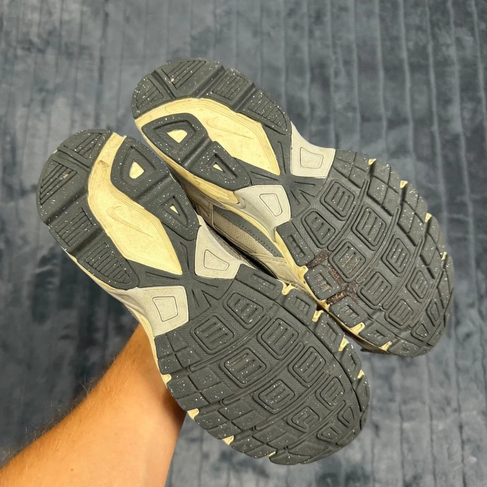 Nike initiator running